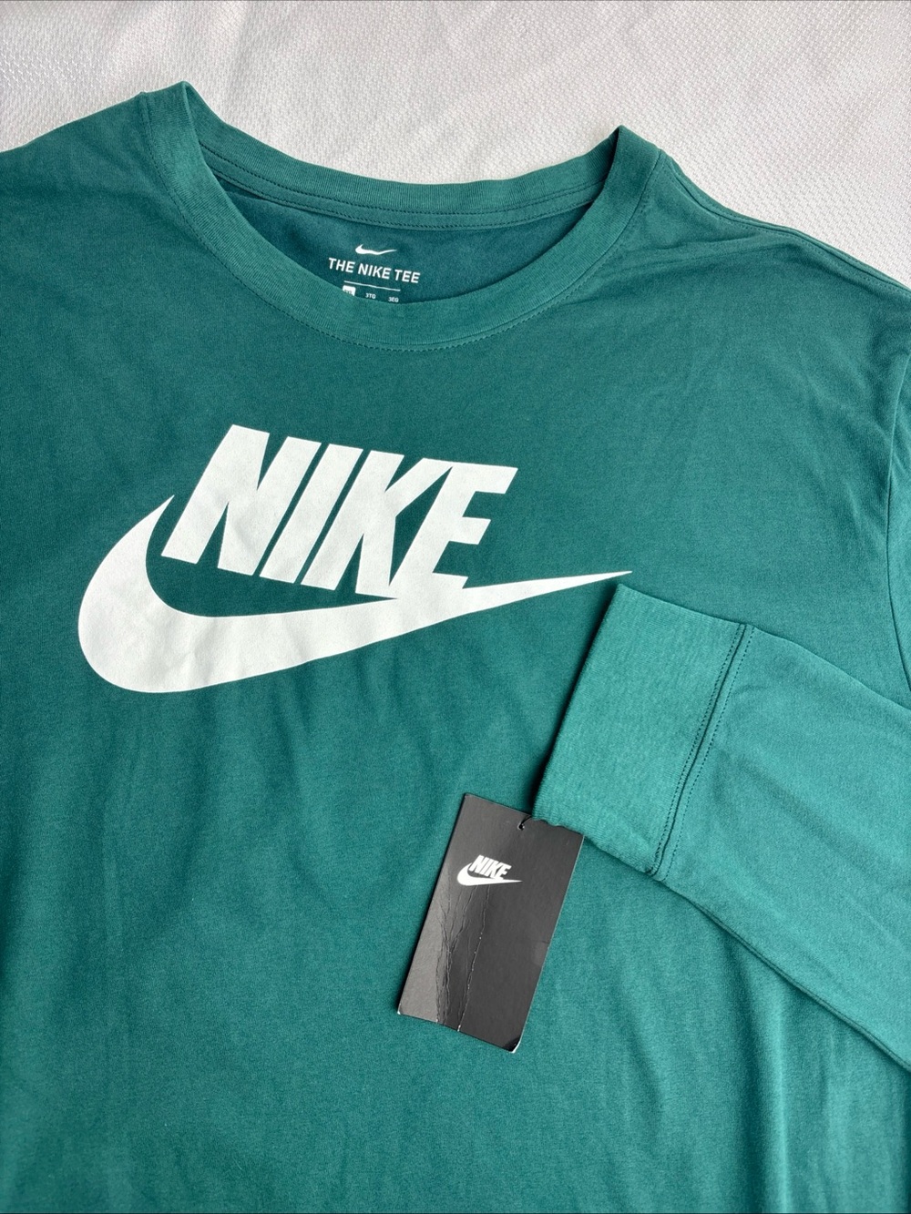 Nike Men's 3XL Long Sleeve Shirt Sportswear Swoosh Logo Athletic Sport T-Shirt